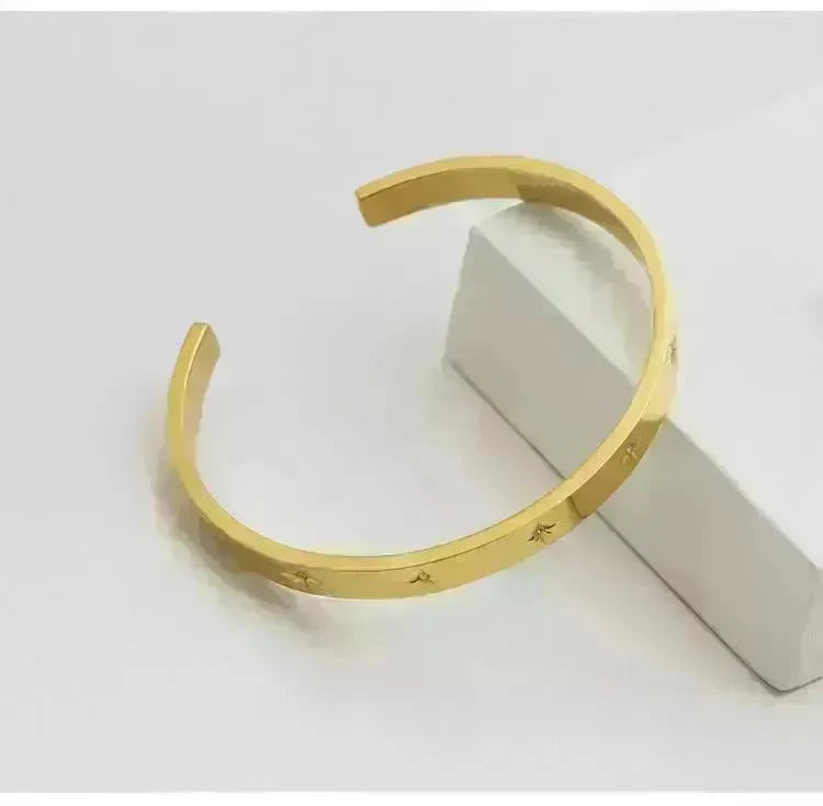 Titanium Steel Plated 18K Gold Star Bracelet for Women Gold Bracelet - EX-STOCK CANADA