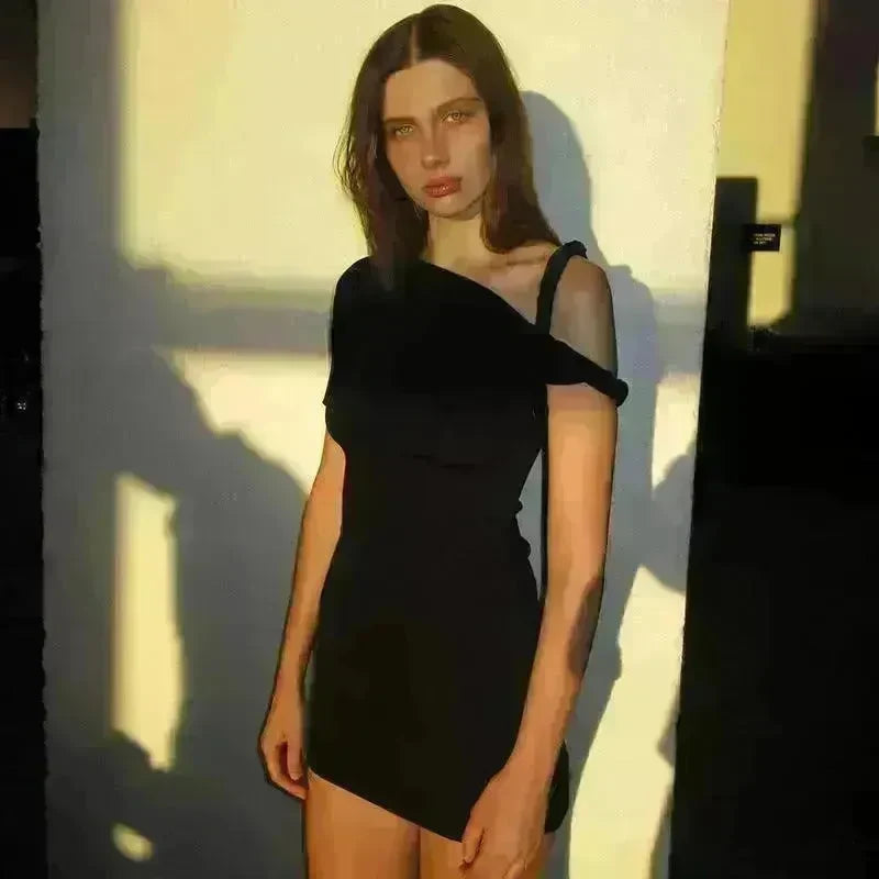 Women's Slim Hip Dress Summer Fashion One-shoulder Short Sleeve Solid Color Mini Dress - EX-STOCK CANADA