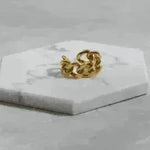 Fashionable with unique chain design ring - EX-STOCK CANADA