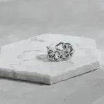 Fashionable with unique chain design ring - EX-STOCK CANADA